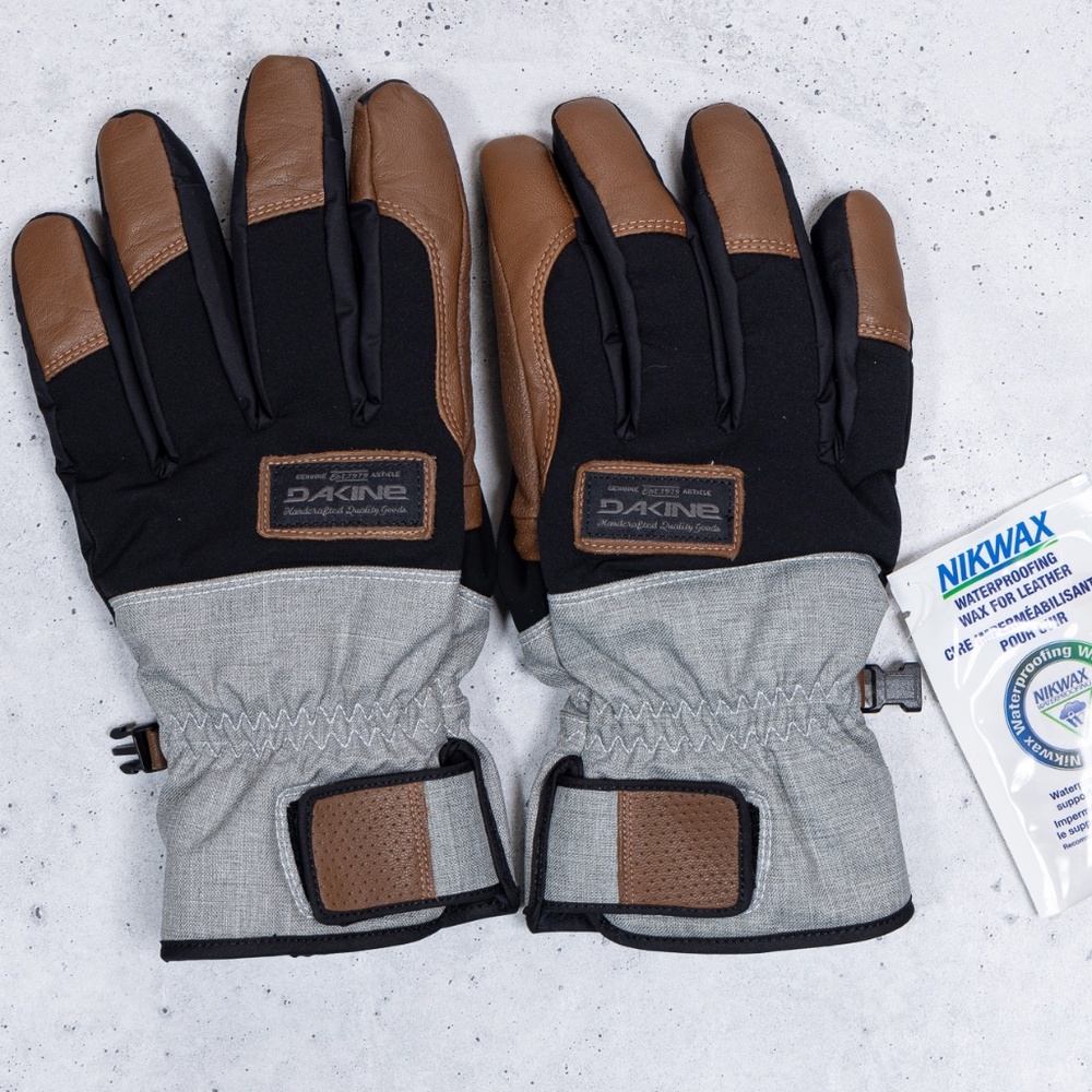 Dakine Ski & Snowboard gloves - NEW with tags - Size Large